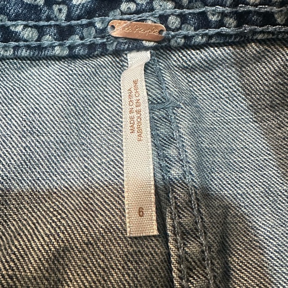 Free People Denim Patterned Women's Skirt Size 6 😻 - Picture 2 of 4